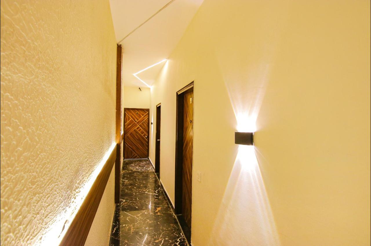 Fabhotel Palm Plaza Zirakpur Exterior foto